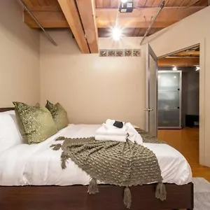 Historic Jd Loft, Near Ice District, Rogers Place, Ug Parking Apartment