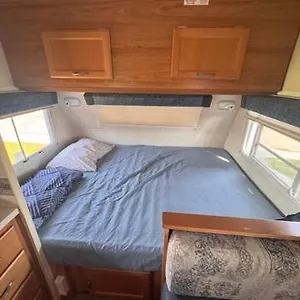 https://rannys-private-rooms-for-rent.calgaryhotelsearch.com