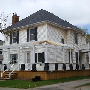 https://somewhere-in-time-bed-and-breakfast.niagara-fallshotels.com